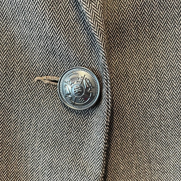 Beautiful tiny herringbone pattern blazer - Picture 3 of 5